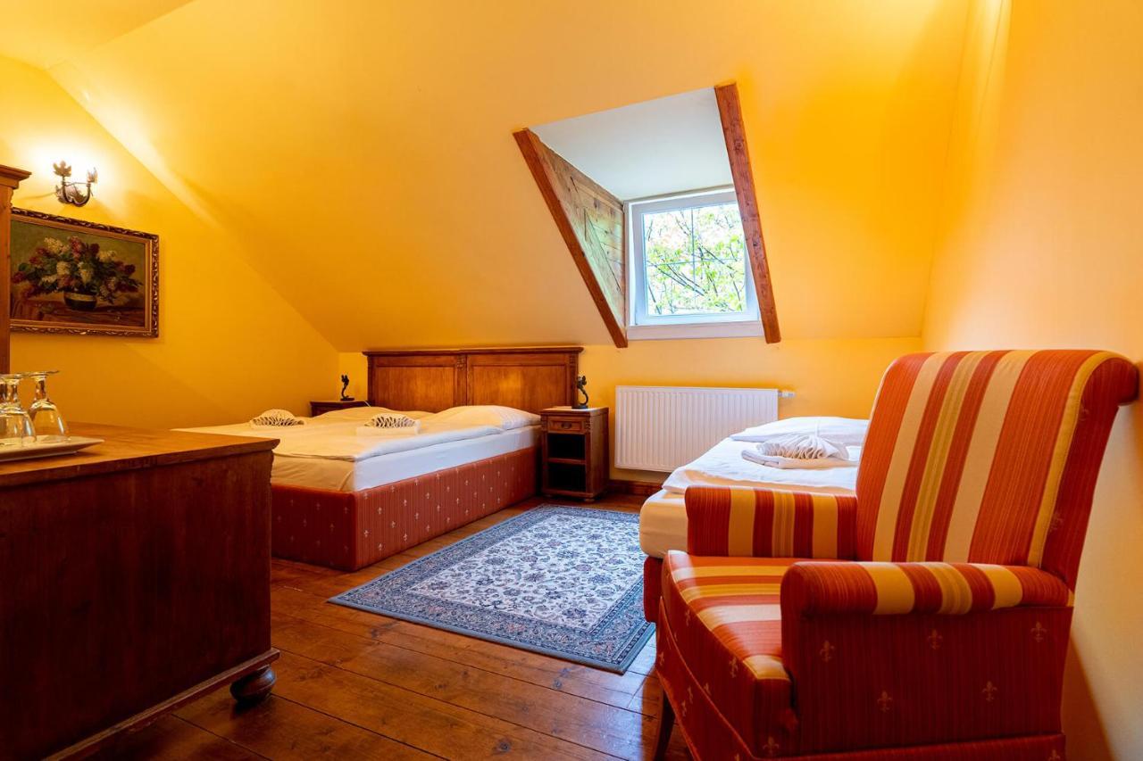 Penzion Cosmopolitan I. Banská Štiavnica Buitenkant foto