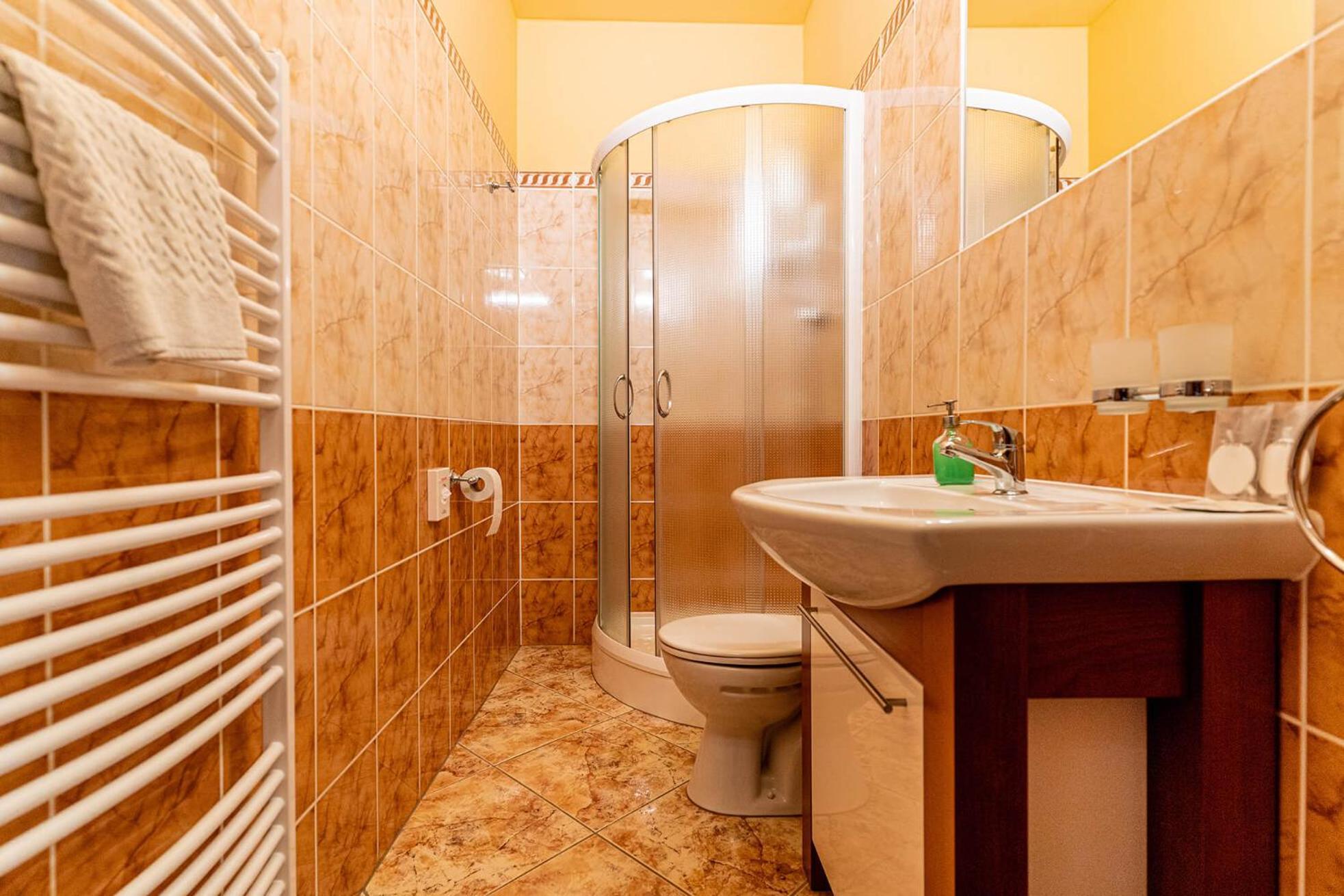 Penzion Cosmopolitan I. Banská Štiavnica Buitenkant foto