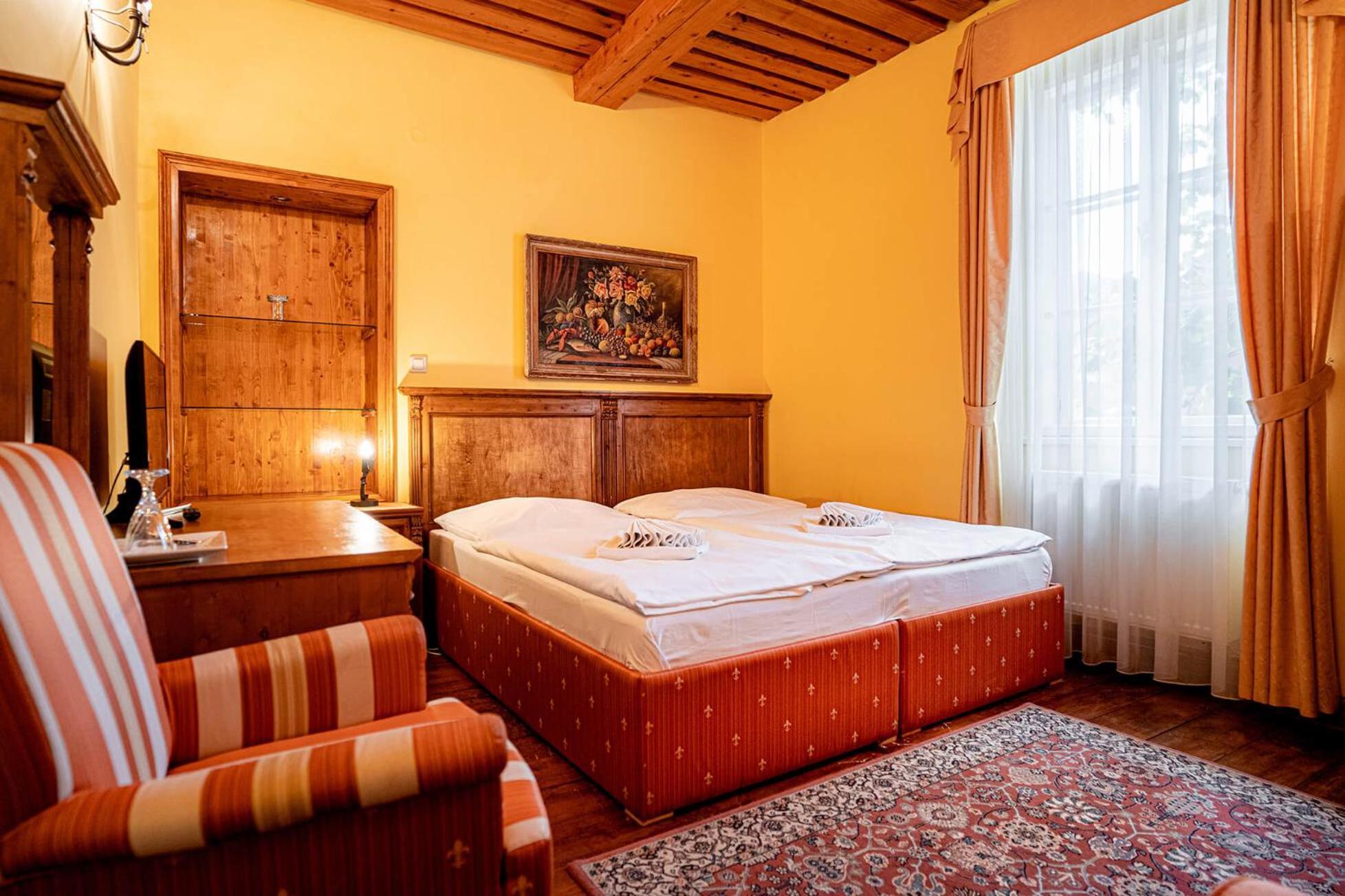 Penzion Cosmopolitan I. Banská Štiavnica Buitenkant foto