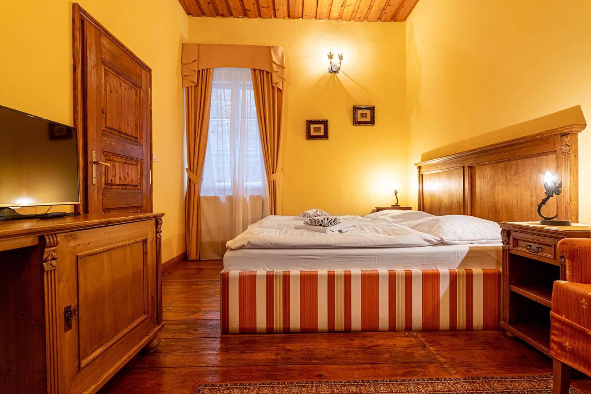 Penzion Cosmopolitan I. Banská Štiavnica Buitenkant foto