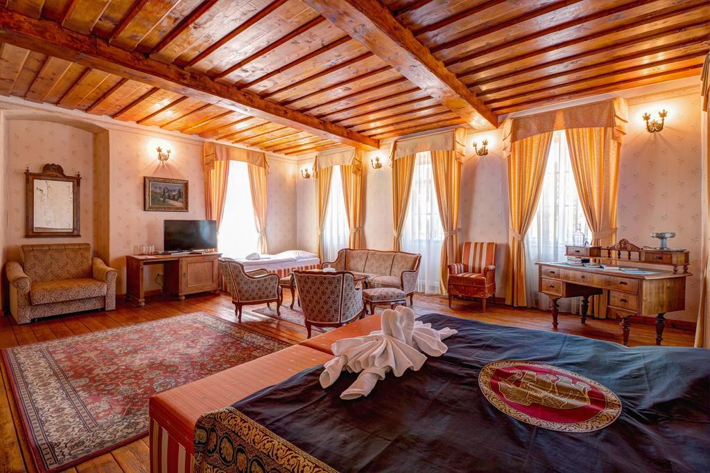 Penzion Cosmopolitan I. Banská Štiavnica Buitenkant foto