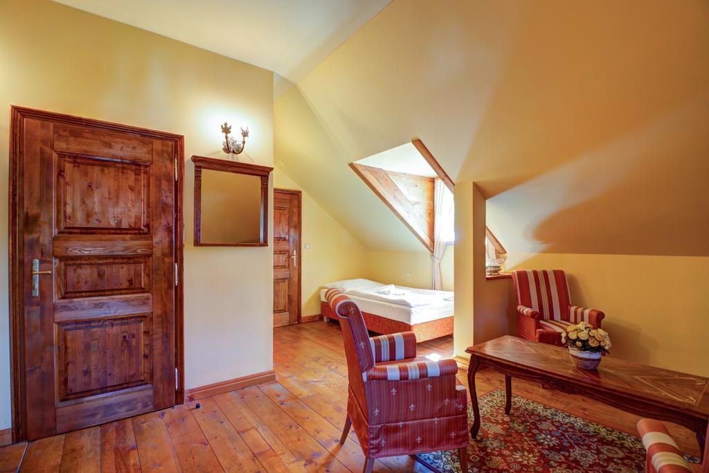 Penzion Cosmopolitan I. Banská Štiavnica Buitenkant foto